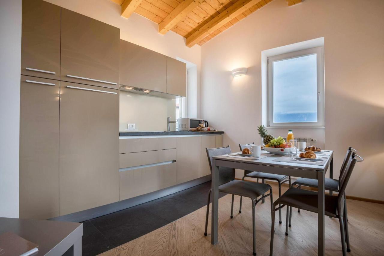 Residence La Villa Cuore Tignale Esterno foto